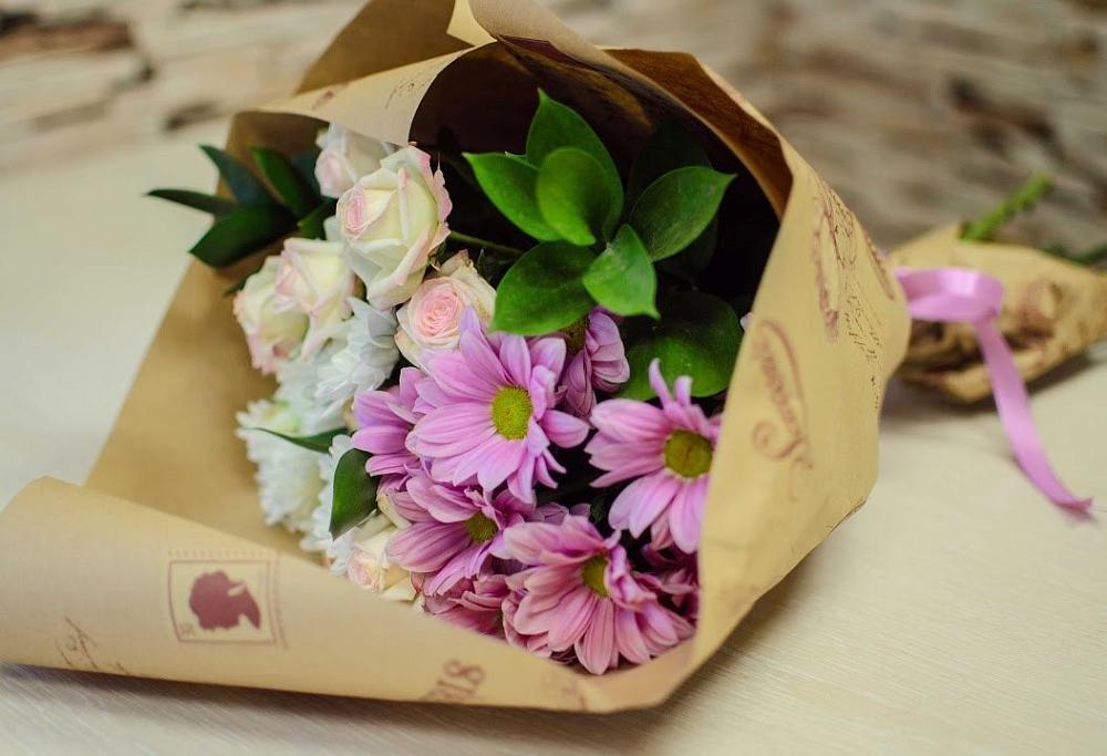 Букет цветов из: Розы и Хризантемы в Осташкове