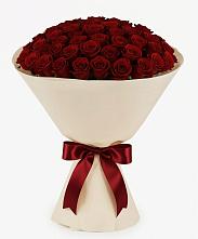 Букет 101 Бордовая роза Блэк Бакарра в Осташкове