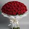 Букет 101 Красная роза Блэк Мэджик в Осташкове