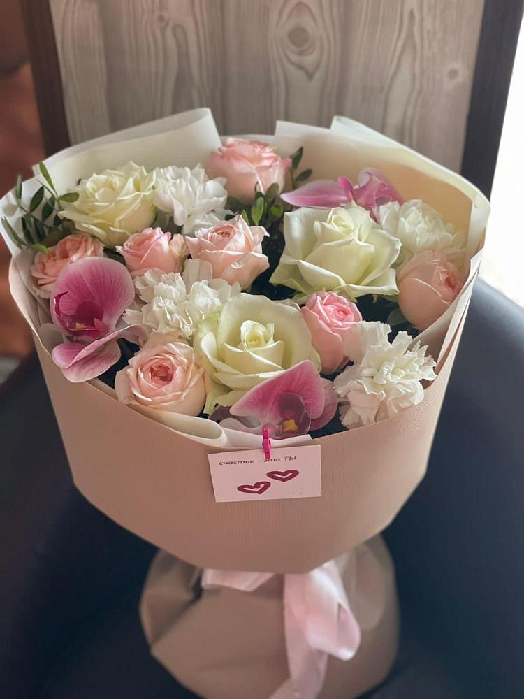 Букет цветов из: Орхидеи, Розы и Гвоздики в Осташкове