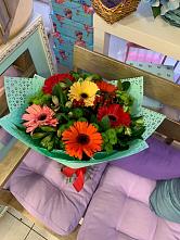 Букет цветов из:  Герберы, Хризантемы и Альстромерии #REPLACE_PRED# Осташкове