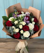 Букет цветов из:  Розы и Альстромерии в Осташкове
