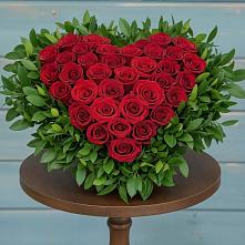 Цветочная композиция из Розы в виде сердца #REPLACE_PRED# Осташкове