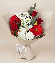 Букет цветов из:  Розы, Хризантемы, Герберы и Лилии в Осташкове
