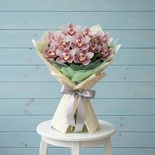 Букет цветов из:  Орхидеи и Розы #REPLACE_PRED# Осташкове