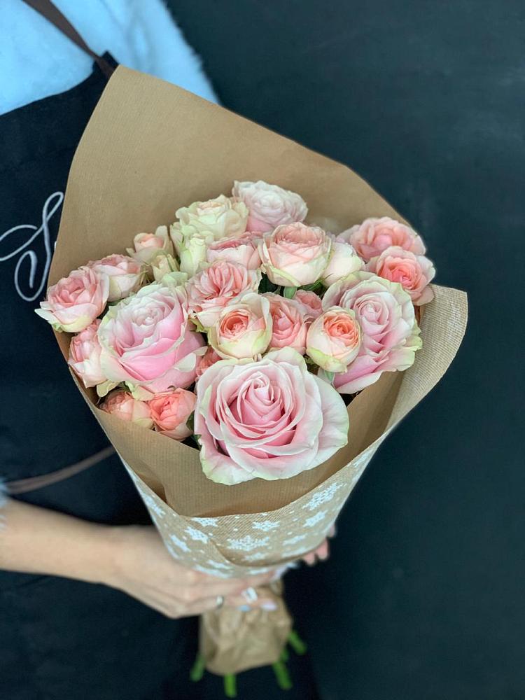 Букет цветов из: Хризантемы и Розы в Осташкове