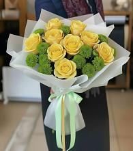 Букет цветов из:  Хризантемы и Розы в Осташкове