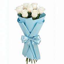 Букет 7 белых роз Проуд в Осташкове