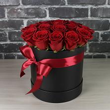 Цветочная композиция из Розы в шляпной коробке #REPLACE_PRED# Осташкове