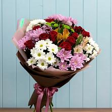 Букет цветов из:  Розы, Хризантемы и Альстромерии в Осташкове