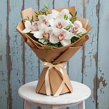 Букет цветов из:  Орхидеи и Розы в Осташкове