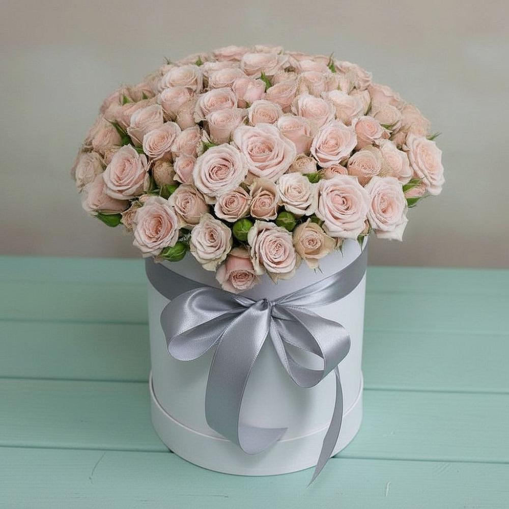 Цветочная композиция из Розы в шляпной коробке в Осташкове