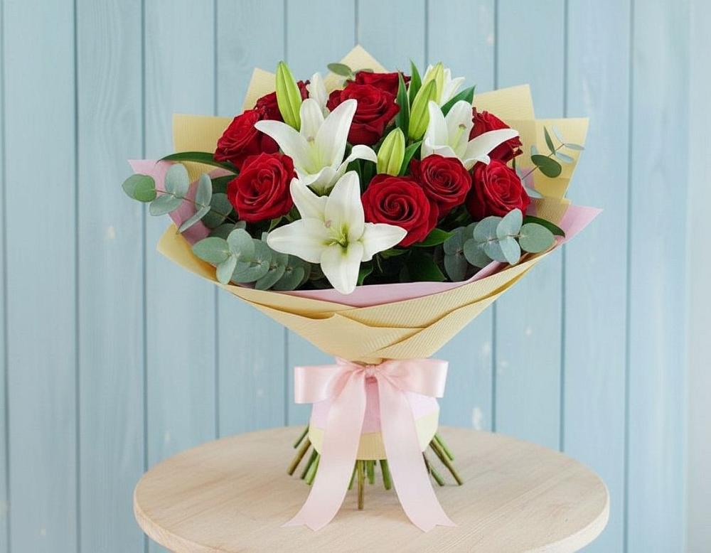 Букет цветов из: Лилии и Розы в Осташкове